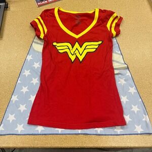 Wonder Woman T Shirt Girls Size Medium with Cape Cosplay Costume